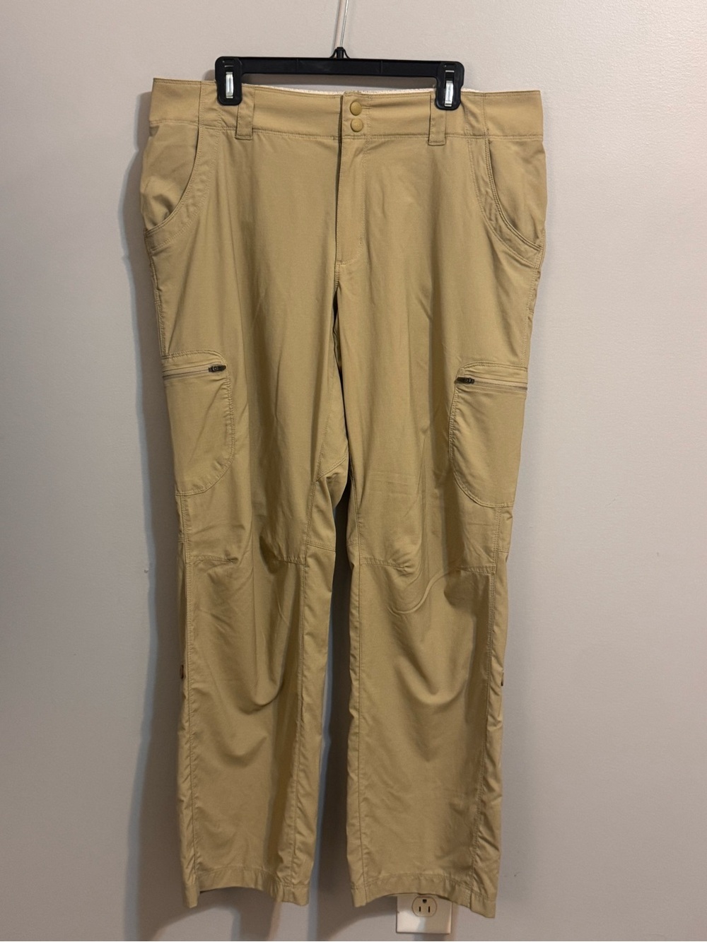 L.L.Bean Women's Size 16 Khaki Stretch Cargo Hiking Pants Nylon Blend